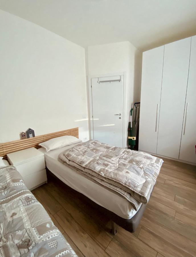 Appartamento A Costa Di โฟลกาเรีย ภายนอก รูปภาพ